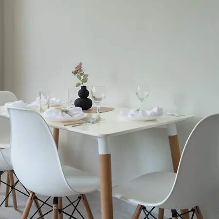 Symphony Park Apartment *