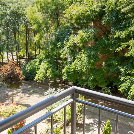 Symphony Park Apartment *